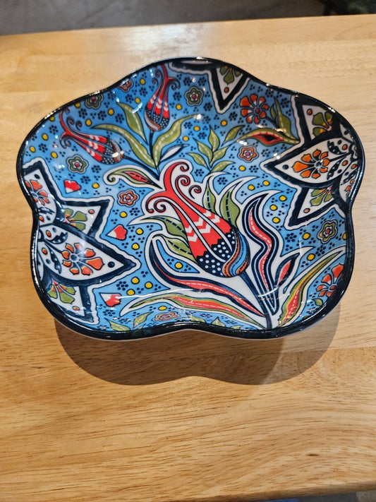 Blue w/flower Vancasso Porcelain flower plate, Medium