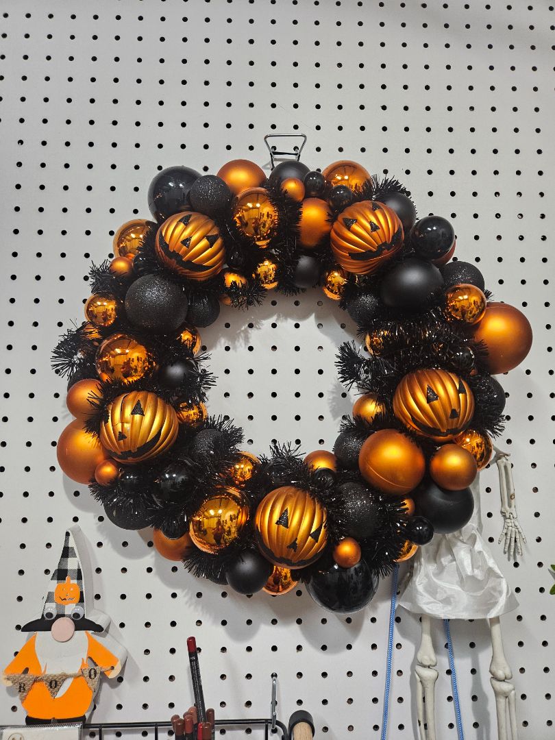 Halloween Holiday wreath