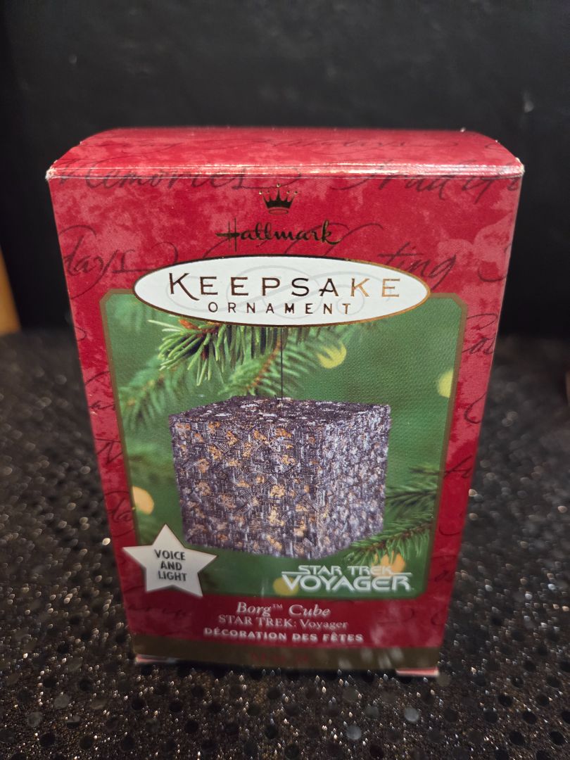 Hallmark Keepsake Star Trek Voyager Borg Cube Light sound