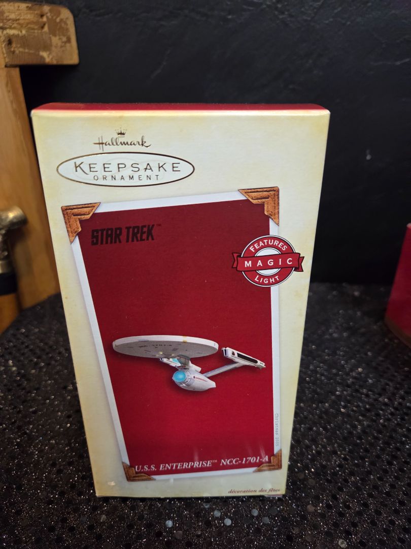 Hallmark Keepsake Star Trek USS Enterprise NCC 1701