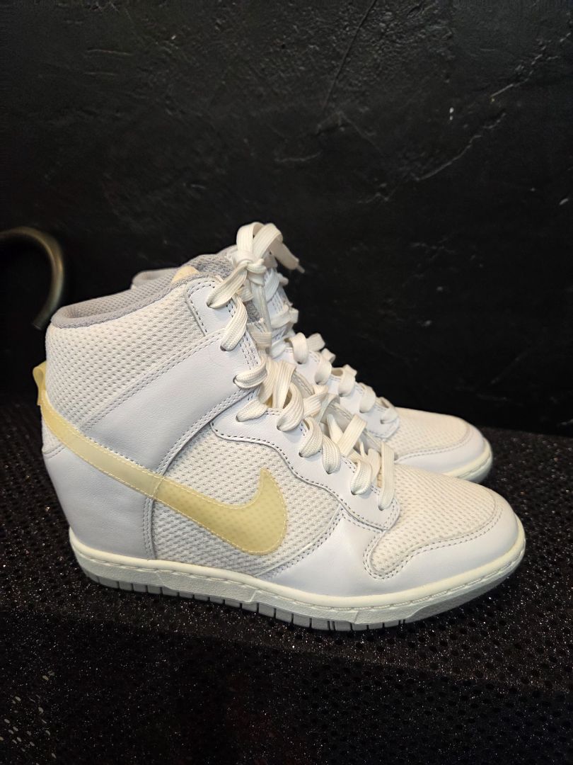 Nike Dunk High Sneakers size 6.5