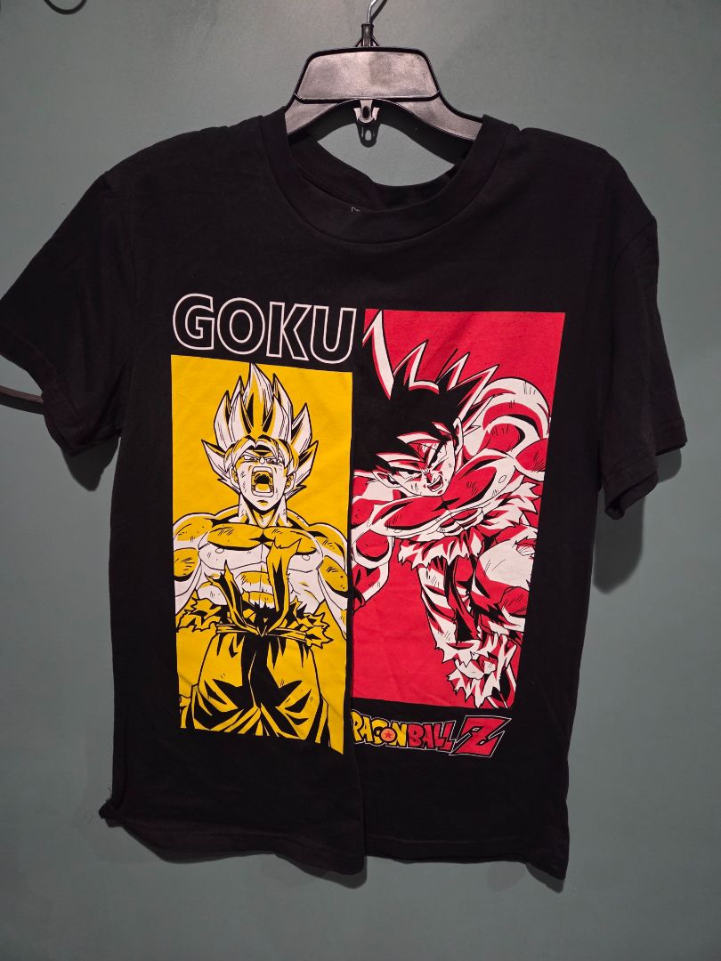 Dragonball Z Super Saiyan Goku t-shirt size medium