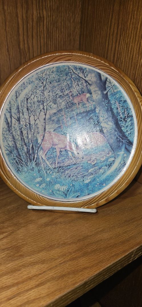 Backman Finland Wood plate with deer picture appliedr