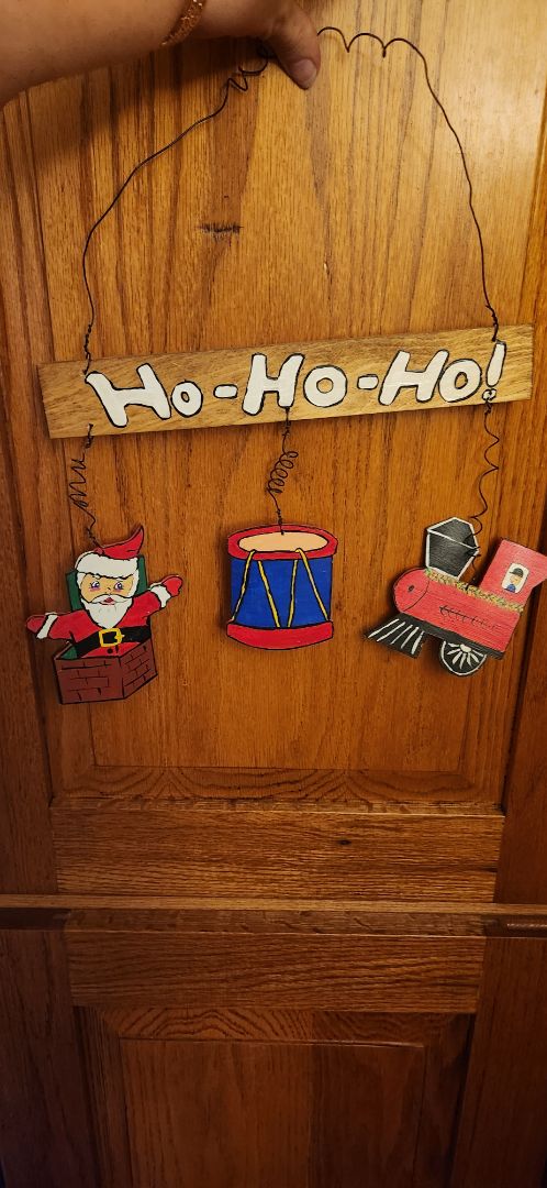 Handpainted decor - HO HO HO - Santa, drum & train