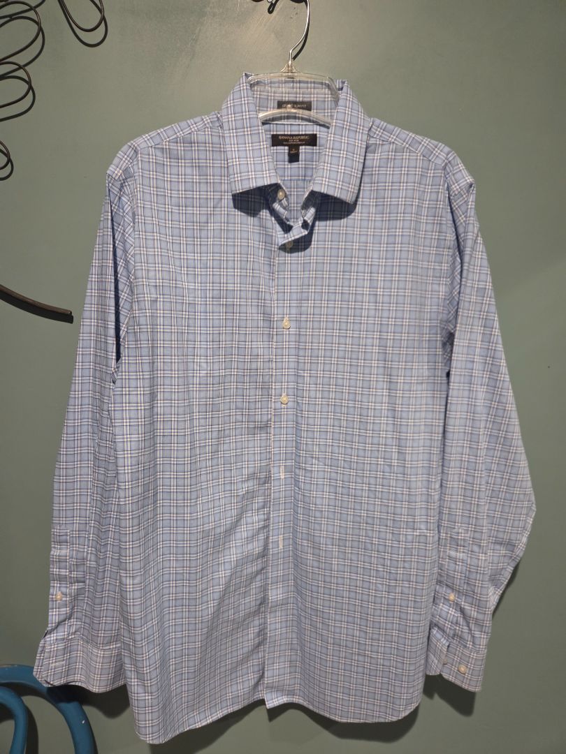Banana Republic Slim Fit 100 % cotton Size Large