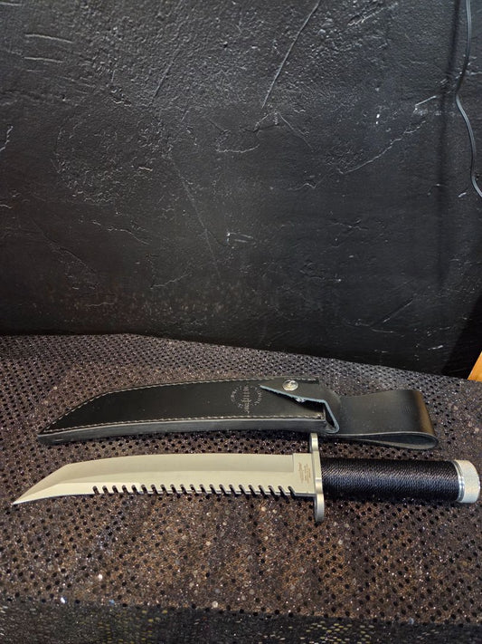 United cutlery Gil Hibben Sawback Survival Tanto 9 1/2 Blade and Sheath