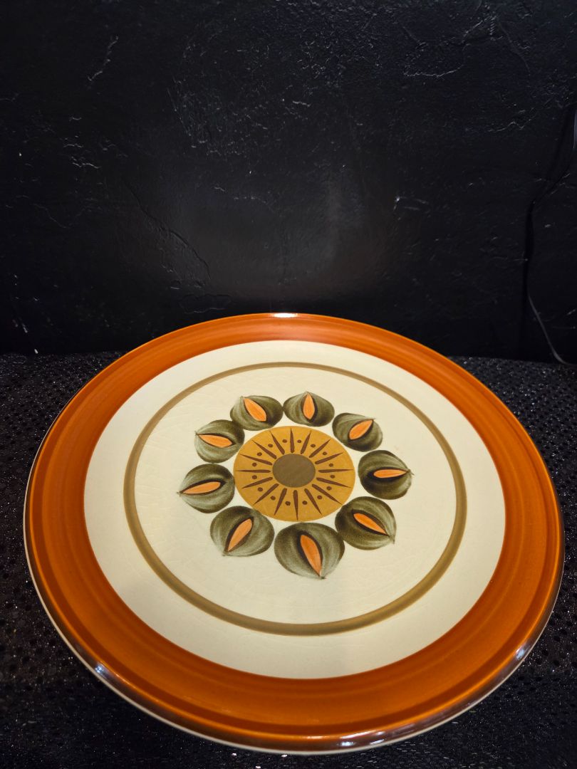 Vintage 1970's Premiere DuraStone Melba Plate