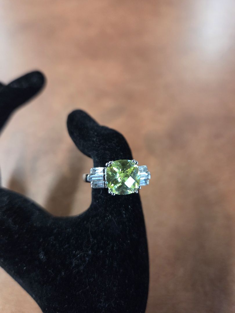 NV Lime Green Faceted Stone clear Baguettes size 9