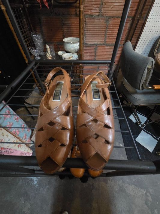 vintage fisherman-style slingback sandals sz 7.5