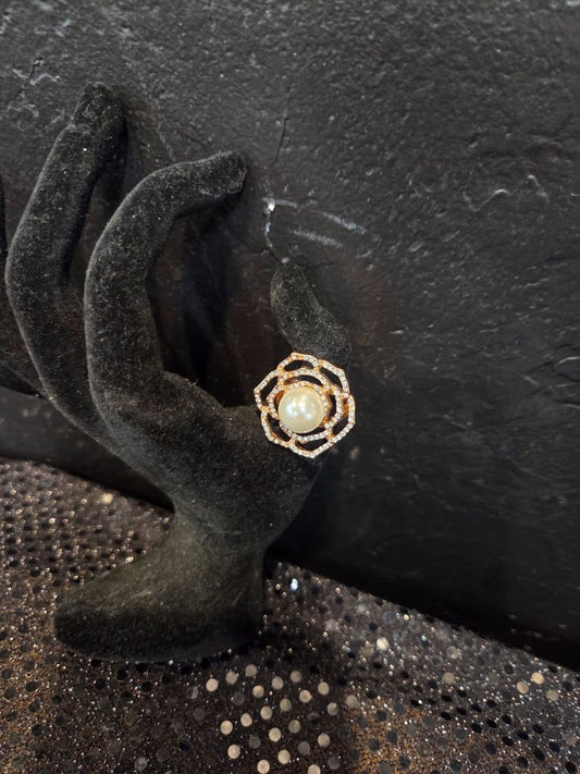 Rose Petal Flower Imitation Pearl Ring sz 7