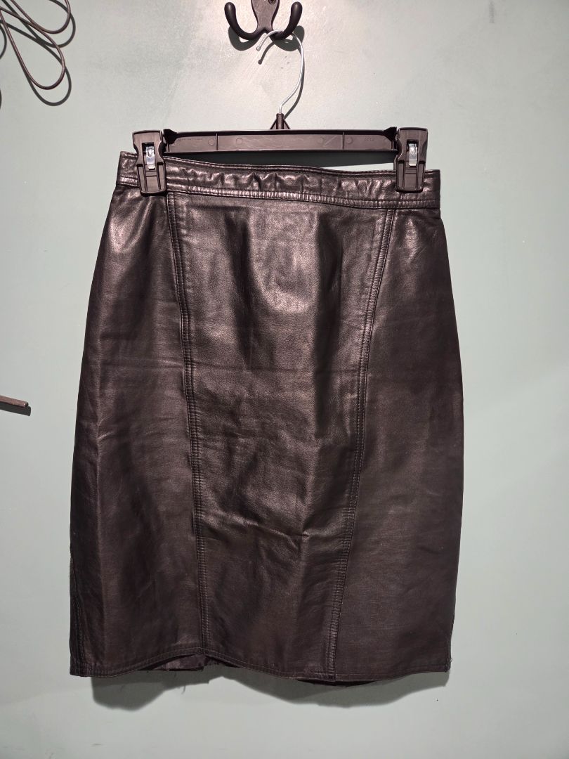 Womens Vintage Winlit 100% Leather Skirt (sz 7/8)