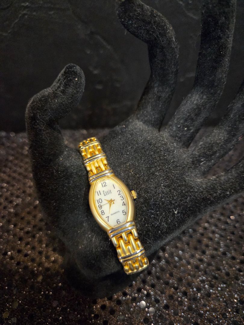 Essie Quartz Ladies Watch