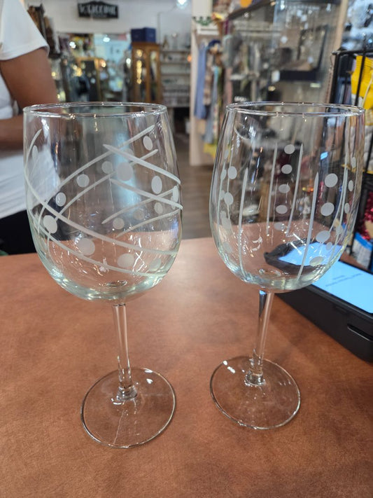 Mikasa Cheers Wine Glasses set of 2