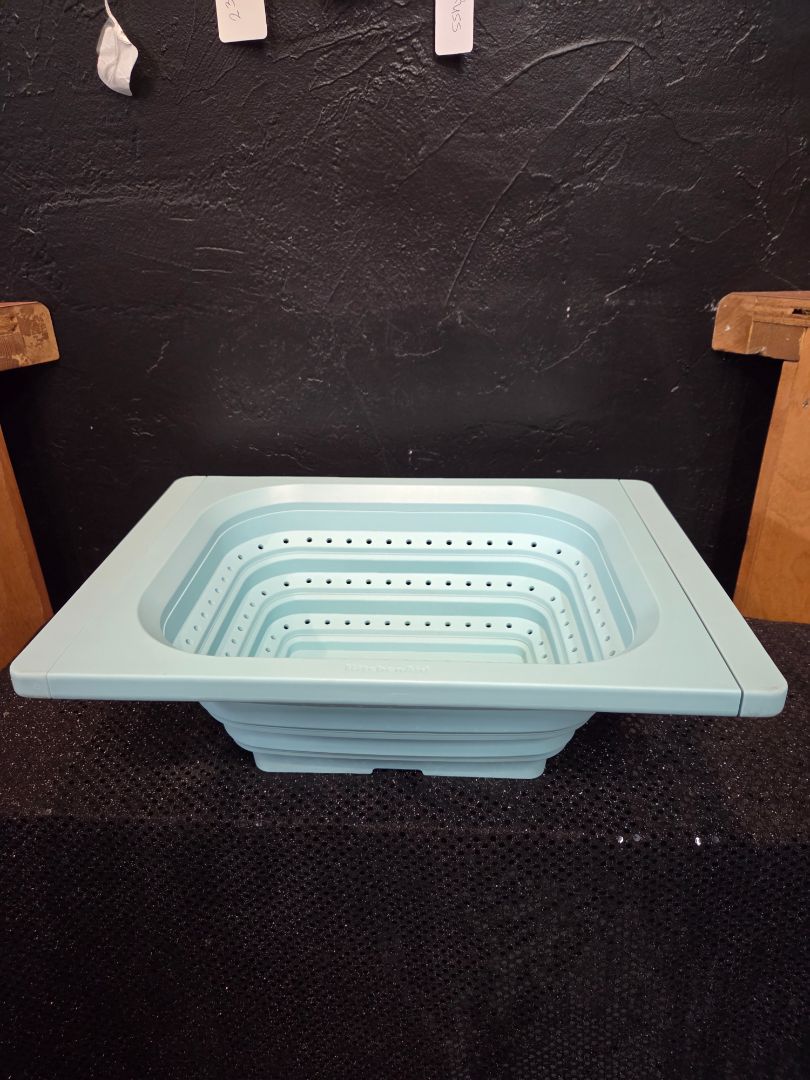 Kitchen Aid Over the sink Collapsible Colander