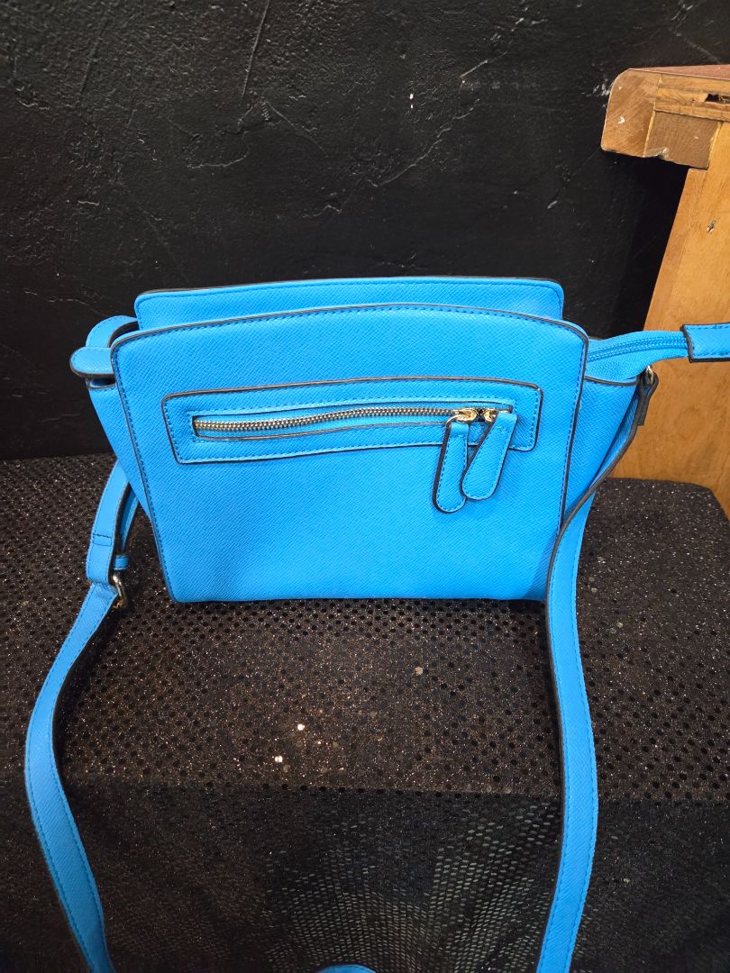 Apt 9 Blue Crossbody Purse