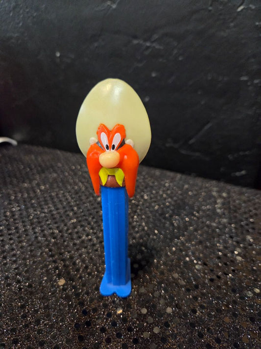 Vintage 1995 Yosemite Sam Pez Dispenser