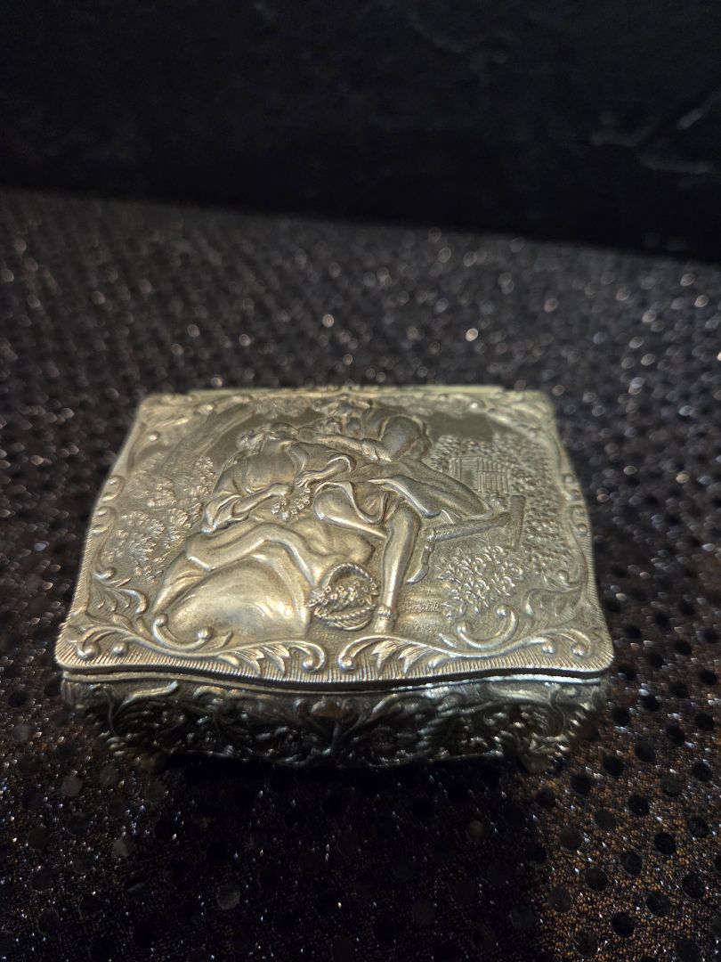Vintage Victorian Style Trinket Box