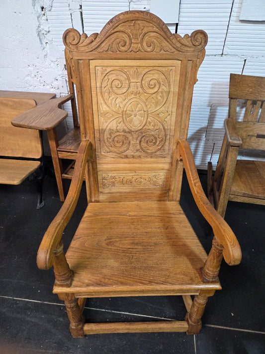 1920s English Jacobean Revival style wainscot chair