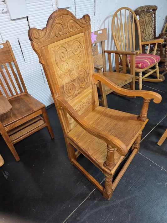 1920s English Jacobean Revival style wainscot chair