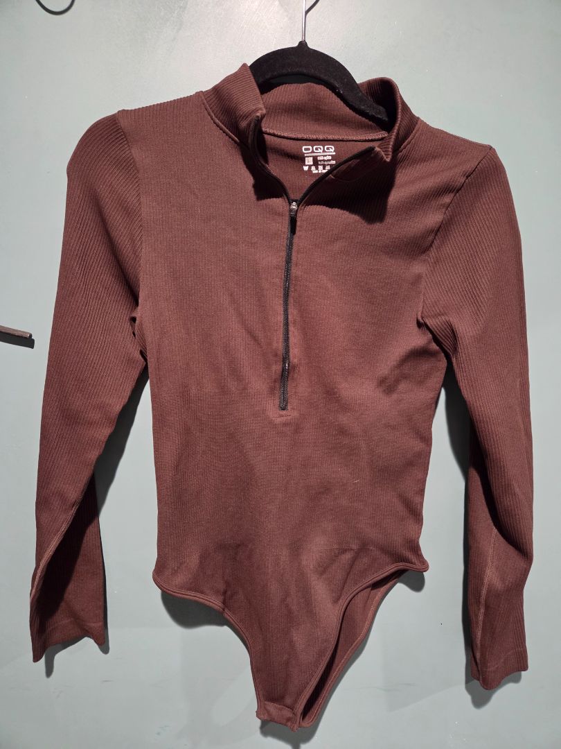 OQQ Zip Front Long Sleeve Body Suit Brown (sz L)