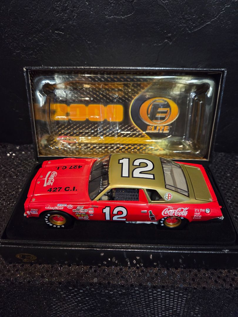 Bobby Allison #12 CoCa Cola 1974 Malibu Elite 1 of 804 (#87) 2000 Elite