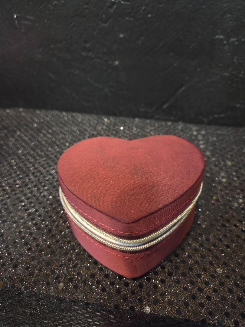 Heart Shaped Jewelry Travel Box with Zipper