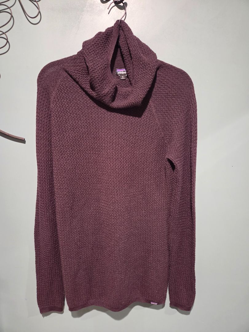 Patagonia Knit Sweater Plum (sz XL)