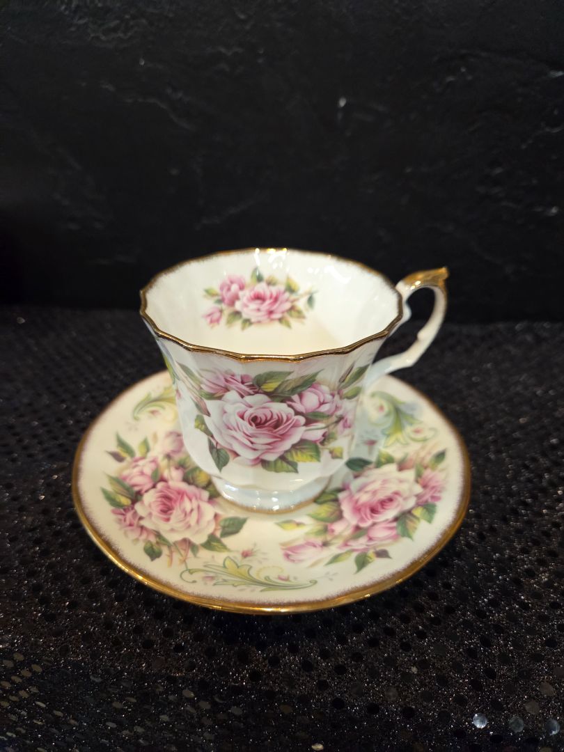 Elizabethan Lady Sylvia Bone China