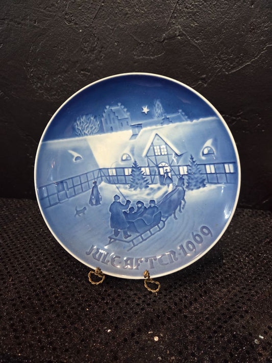 1969 Bing & Grondahl Annual Christmas Plate