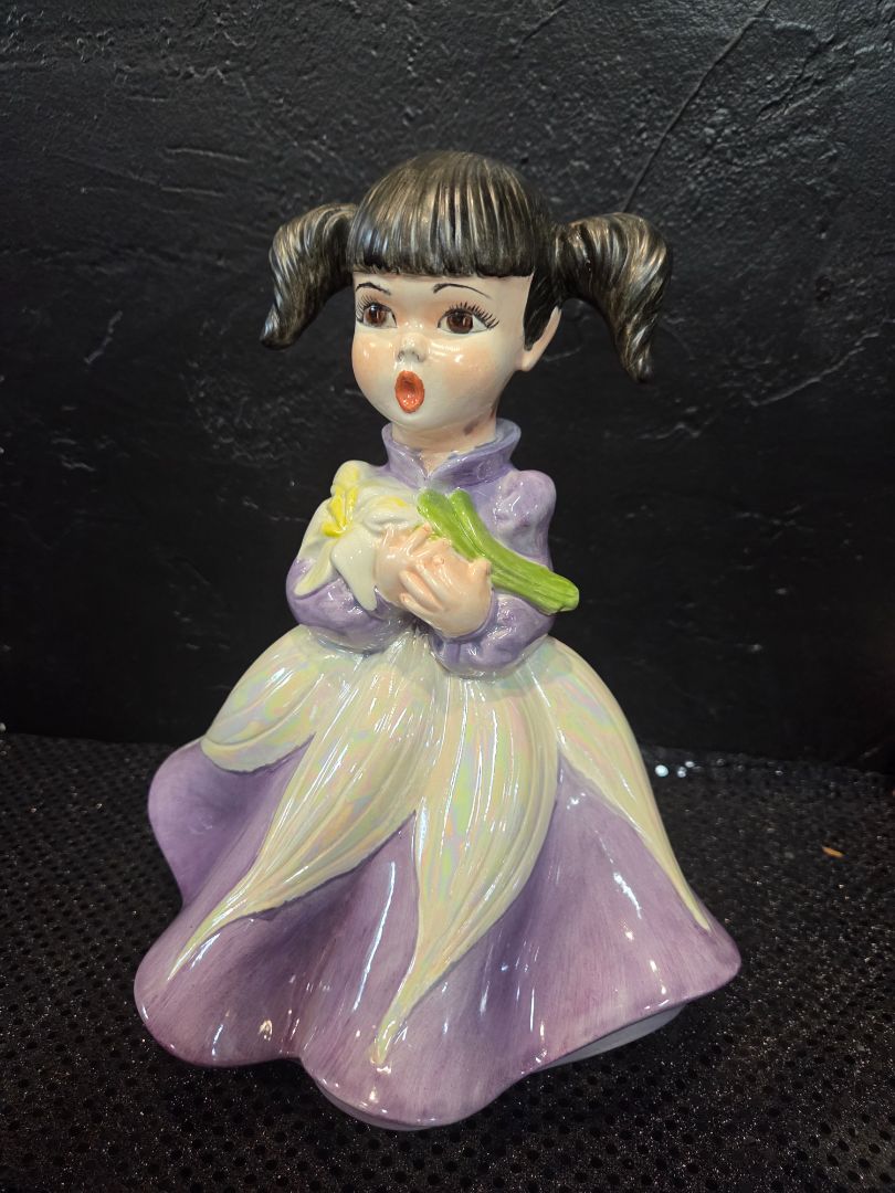 Vintage 1960's-1970's Atlantic Mold Singing Girl Purple/White Dress