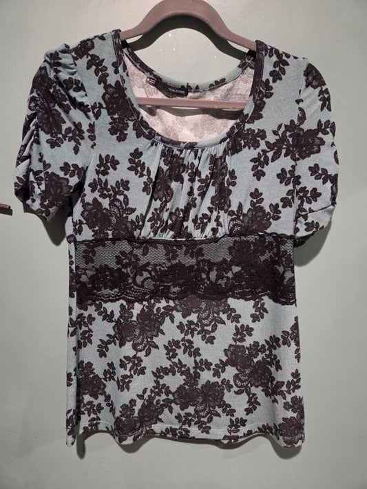 Maurices Top Green/Black applique Medium