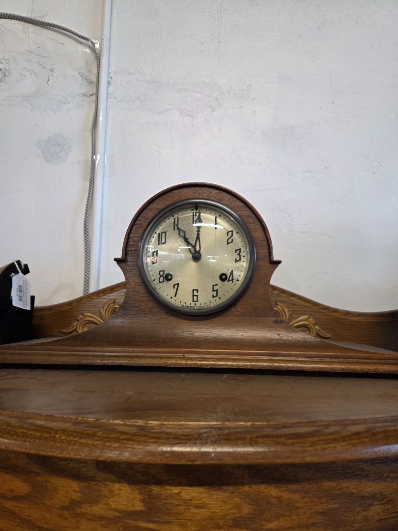 Vintage Wooden Mantel Clock