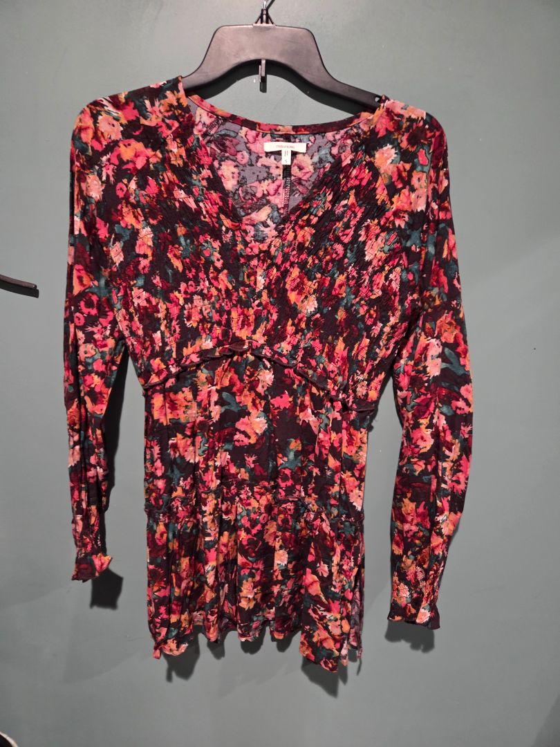 Maurices Long Sleeve Flower top Small