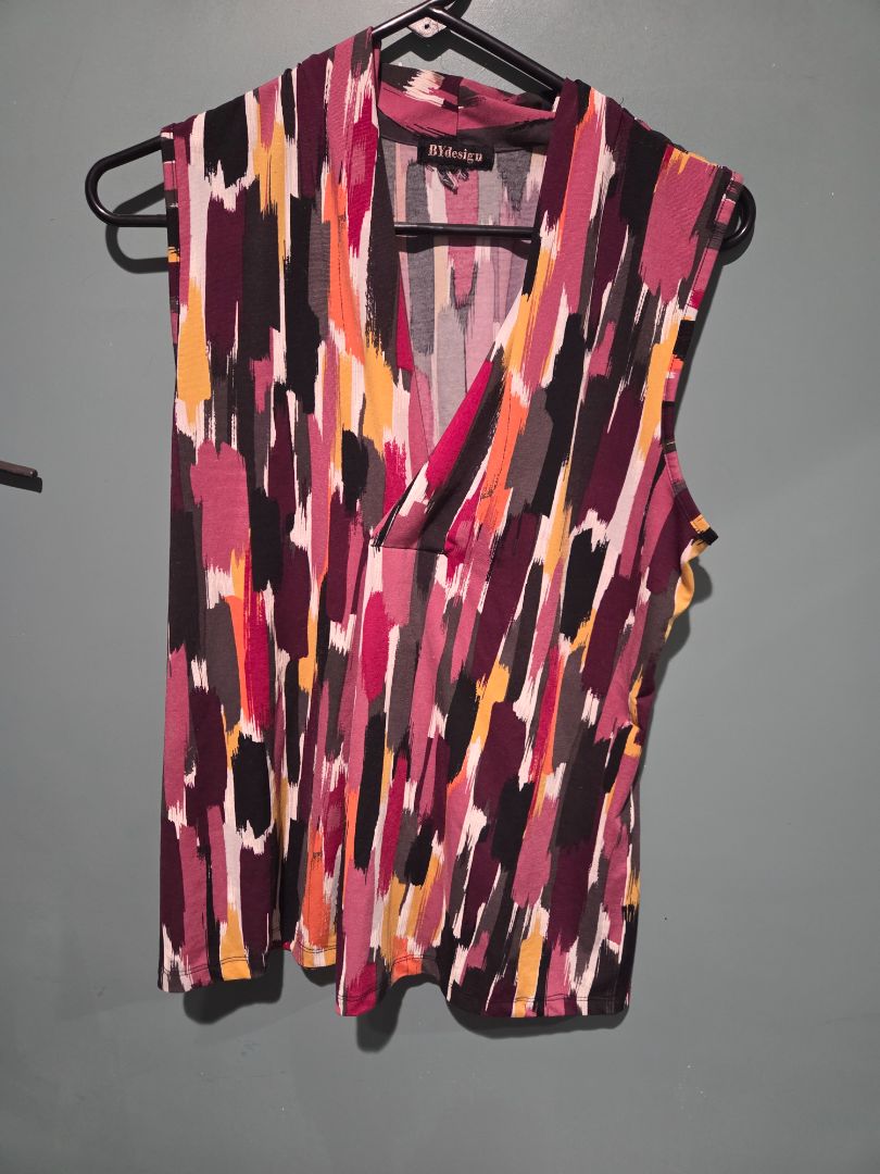 By design Multi Colored Sleeveless Top Medium