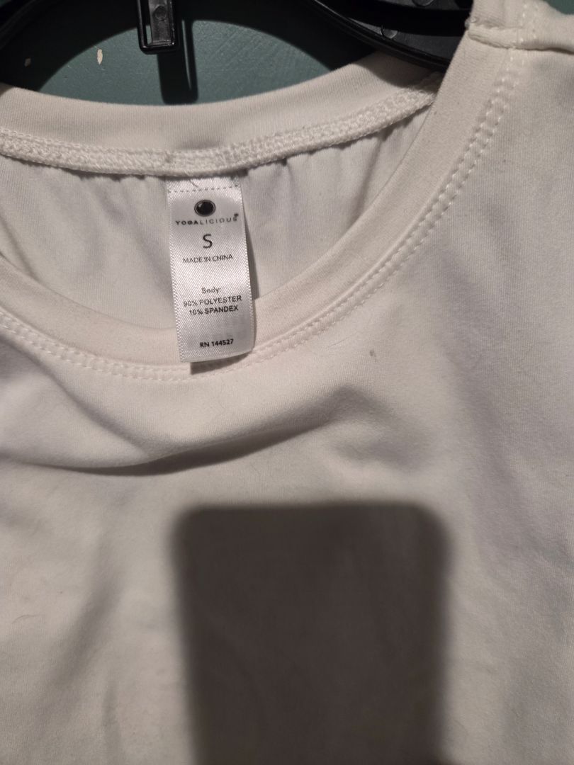 Yogalicous  White Top Small