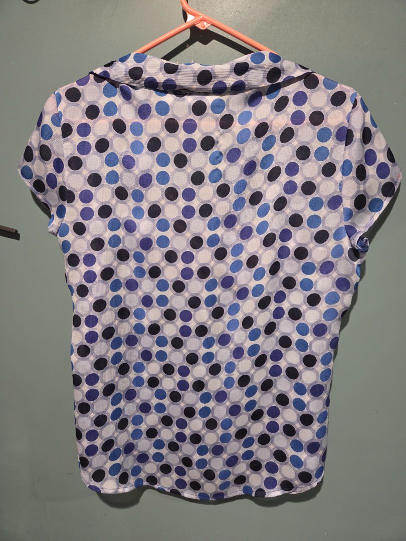 New York & Company Short Sleeve Polka Dot Top Medium