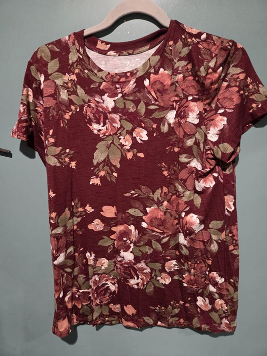 24/7 Maurices Burgundy/Green Leaves Medium