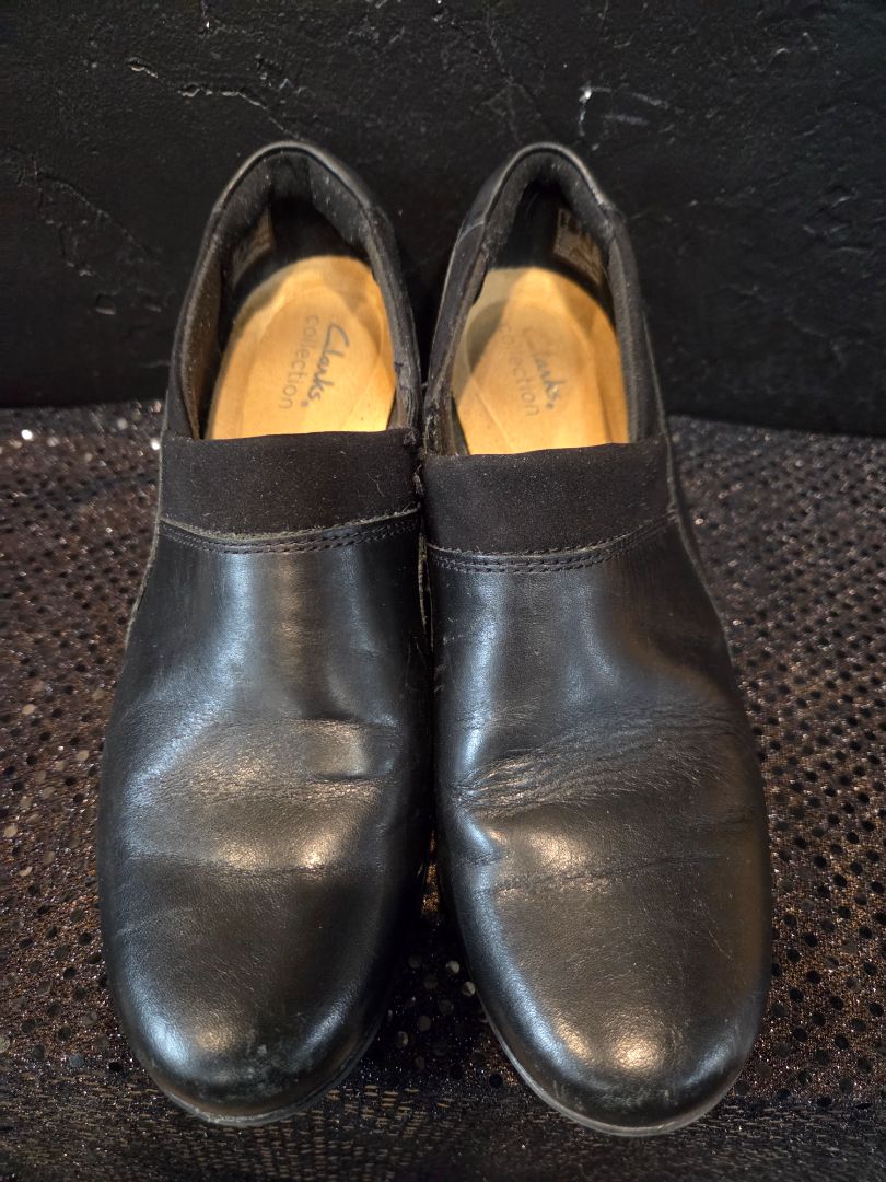 Clarks Black Shoes 7 1/2