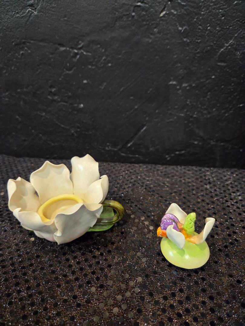 Vintage Cosmos Porcelain Flower Tealight Candle holder