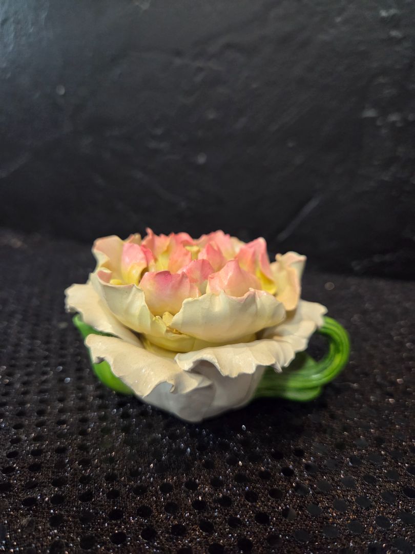 Vintage Cosmos Porcelain Tea Pot Pink/Yellow Rose Tea light