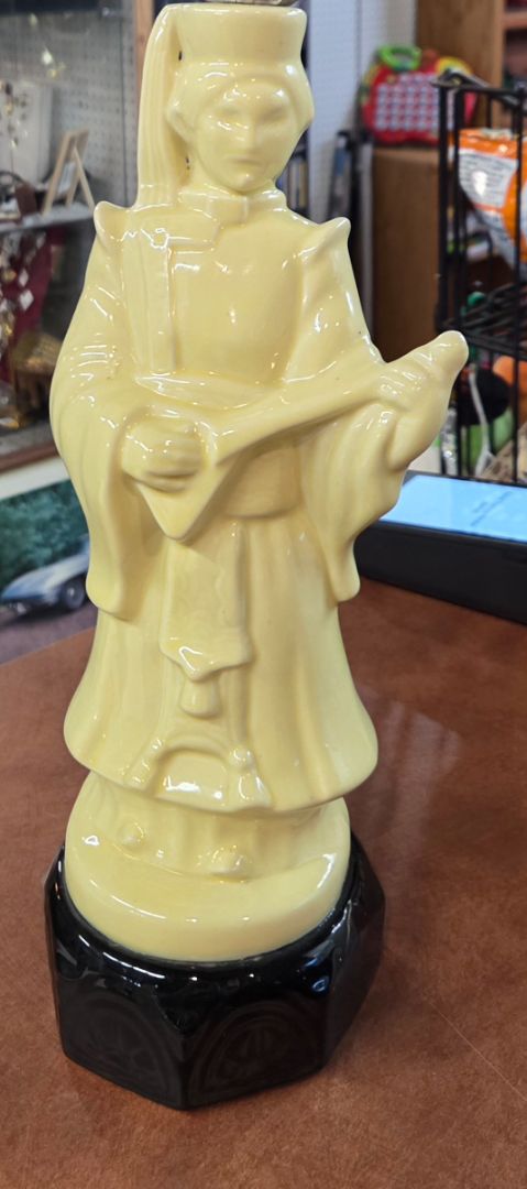 Chinoiserie Figurine