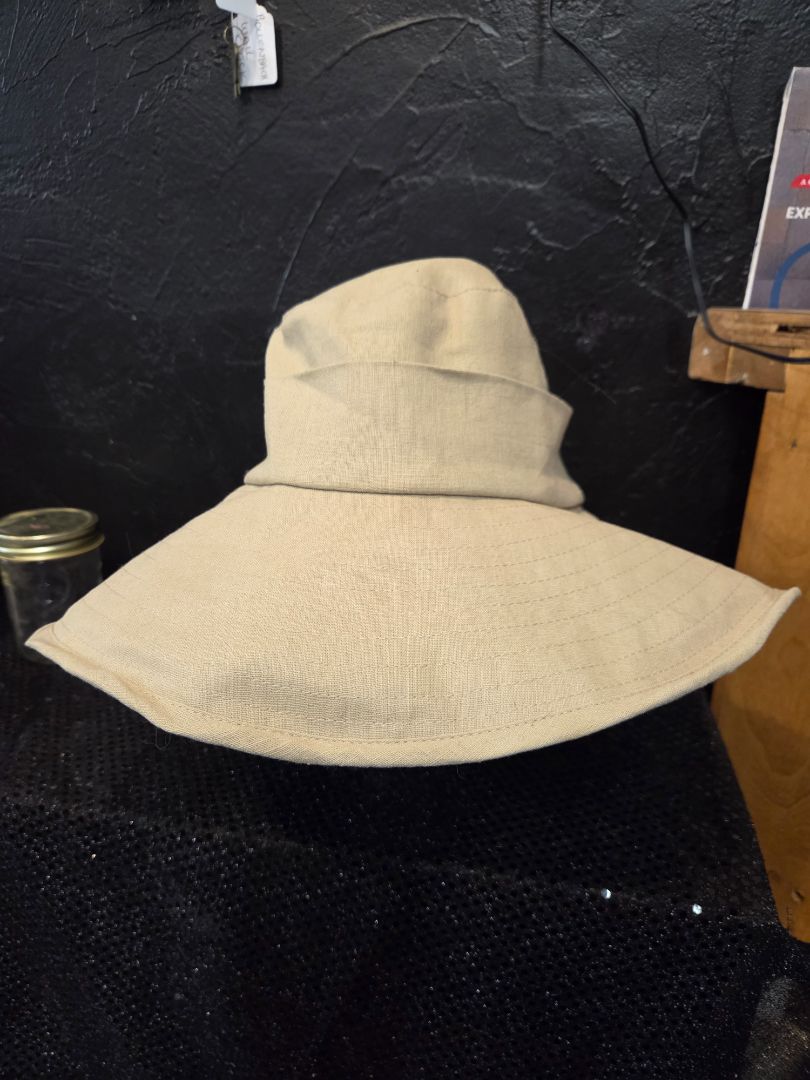 Liz CLaiborne Hat