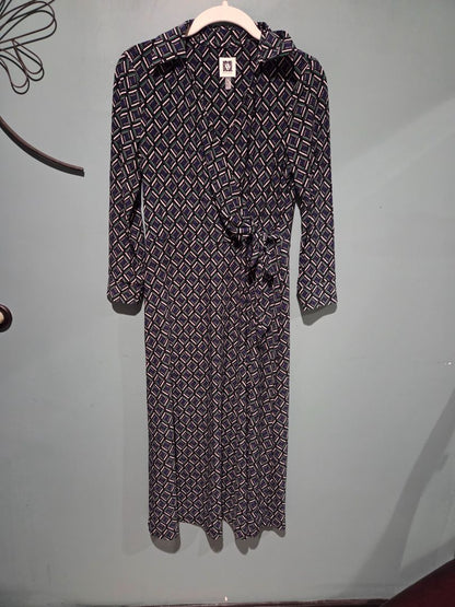 Anne Klein Long sleeve Diamond design Dress size 2