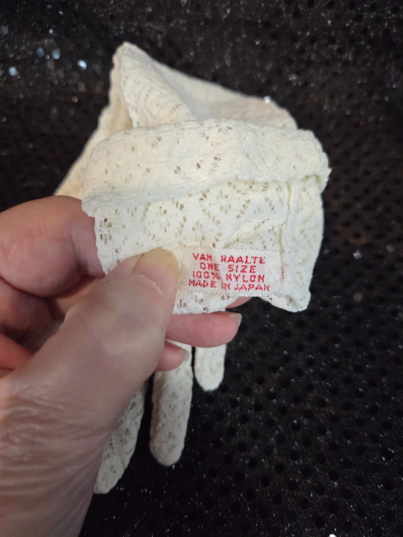 Vintage Van Raalte Lace Gloves