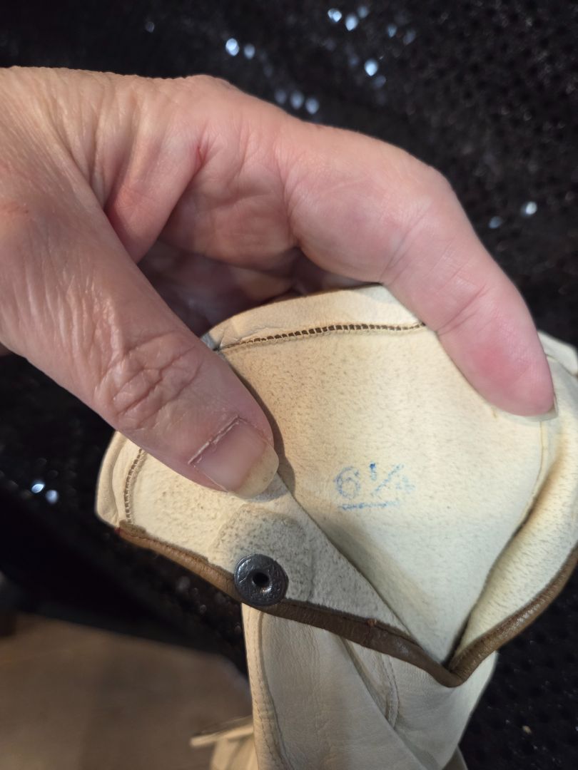 Vintage Leather Gloves with Embroidery
