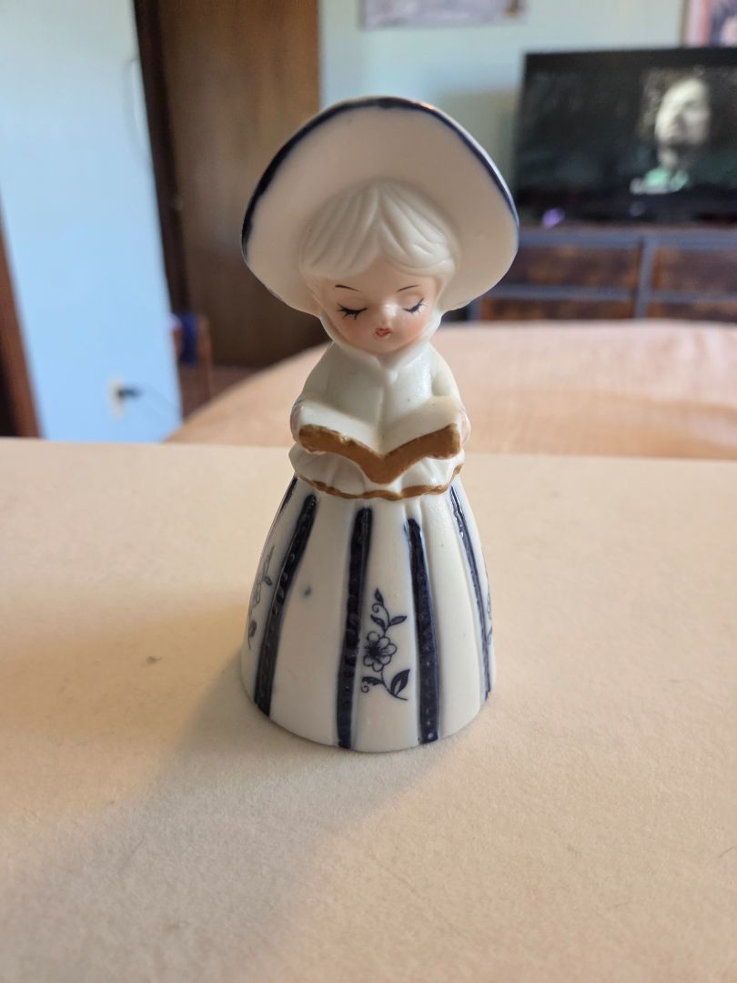 Vintage Jasco Girl Figurine Bell Reading A Book Blue And White