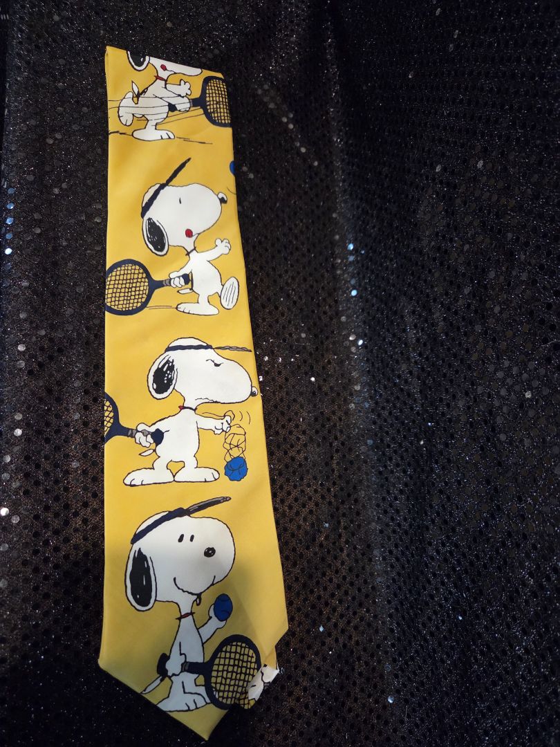 Snoopy Sports Tennis Game Set Match Yellow Tie