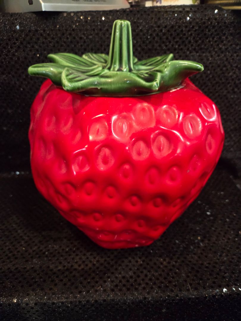 Vintage McCoy Pottery Strawberry Cookie Jar (As is) Crack in lid