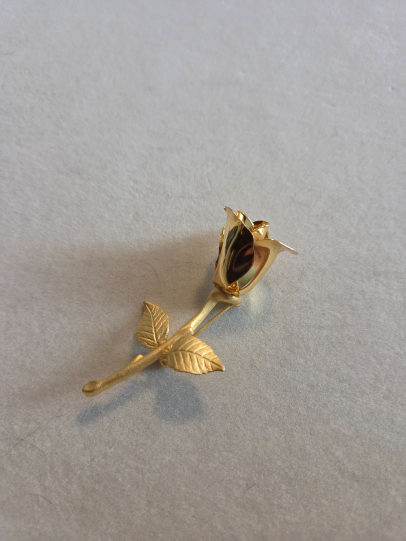 Gold toned Flower Brooch