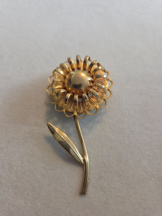Vintage Gold toned Flower Brooch